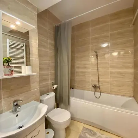 Monalissa Summerland Apartment *